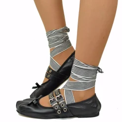 Black Schiava ballerinas in Nappa leather with two-tone laces and squa