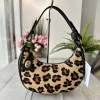 Borsa Molly Vera Pelle Mezzaluna a Spalla in Cavallino Leopardata