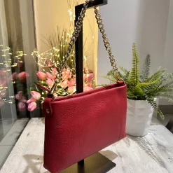 Borsa Rossa in Vera Pelle Battuta con Zip a Spalla Catena e Tracolla I