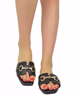 Ciabattine in Vera Pelle con Accessorio Dorato Nere