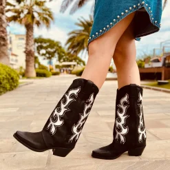 Embroidered and Studded Bicolor Nubuck Leather Texan Cowboy Boots - LI