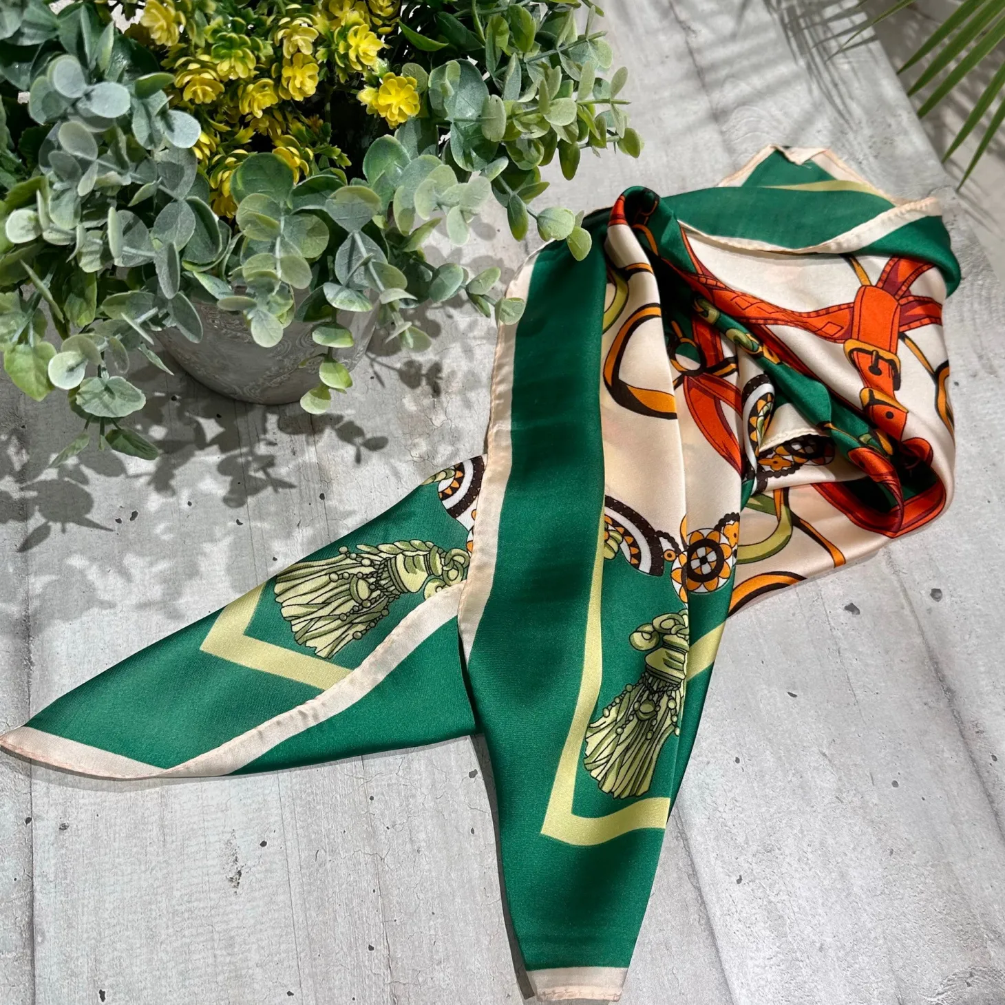 Foulard COLORI MISI in Seta e Viscosa Fantasia Catena Verde