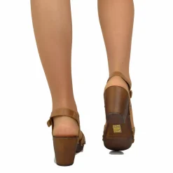 Sandali a Ragnetto in Pelle Ingrassata color Camel Made in Italy