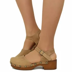 Sandali a Zoccolo in Pelle Ingrassata Camel con Tacco Basso