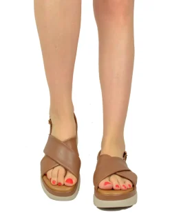 Sandali Donna Cuoio con fasce incrociate e Suola in Memory Foam