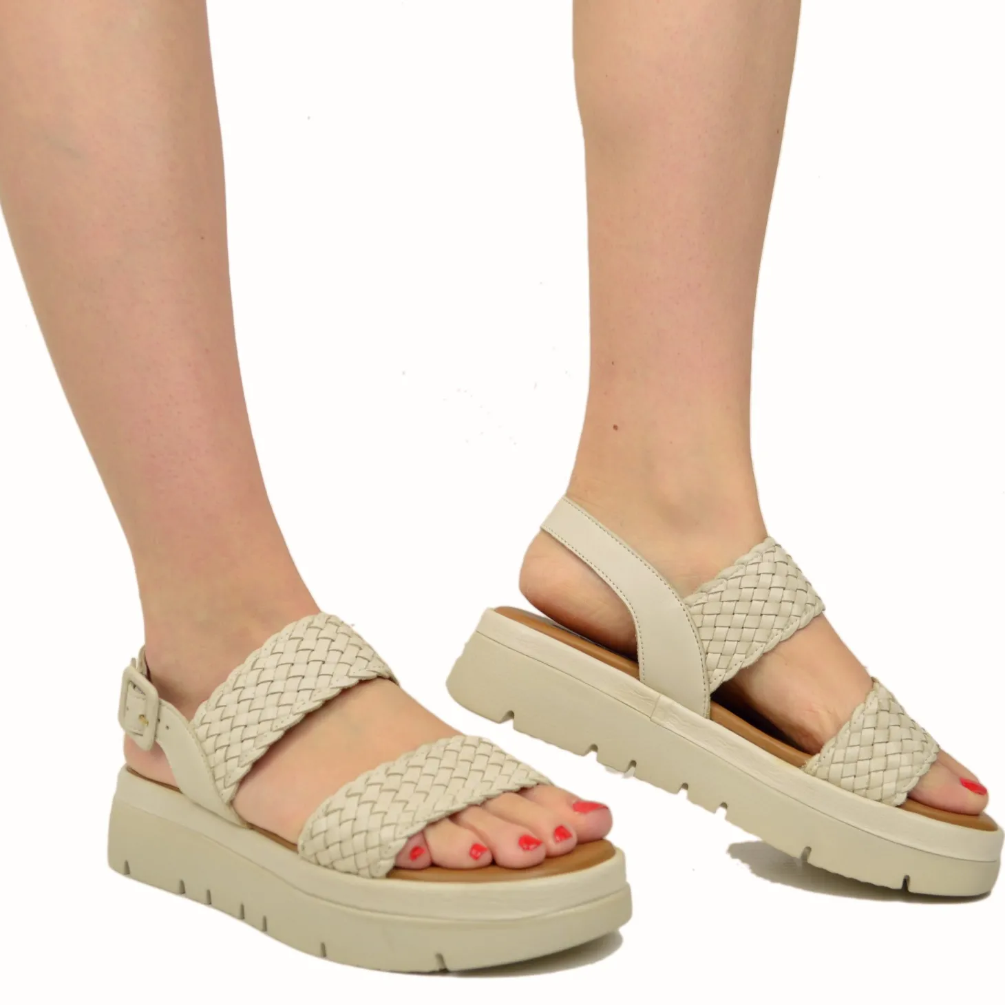 Sandali Intrecciati in Pelle color Beige e Suola in Memory Foam