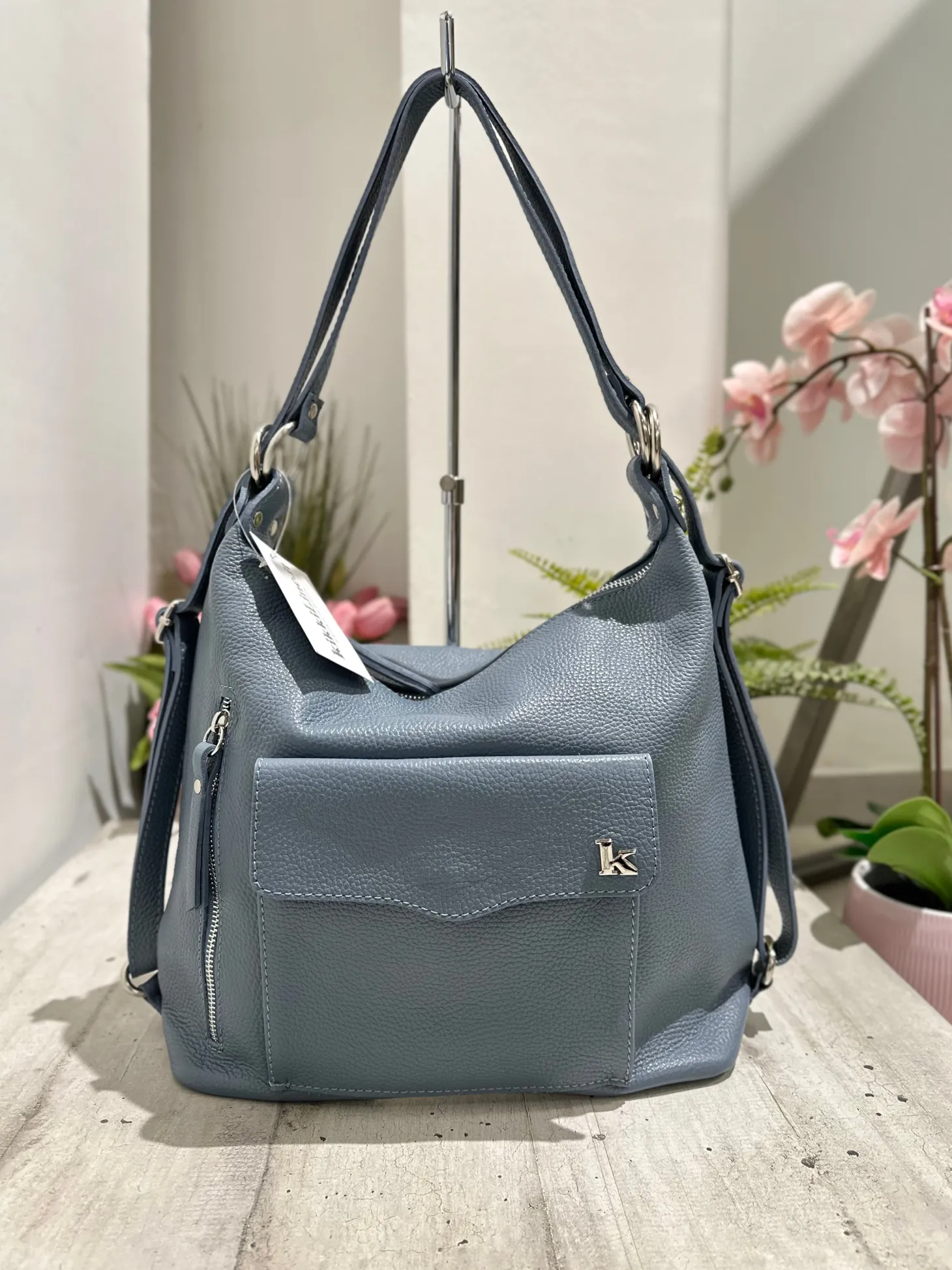 Shoulder Bag that becomes Backpack in Real Leather Blue Jeans Logo K F