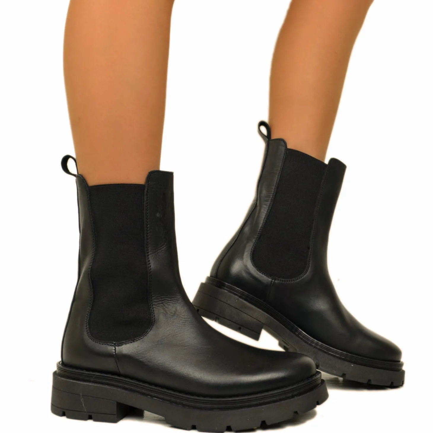 Stivaletti Beatles con Inserti Elasticizzati in Pelle Nera