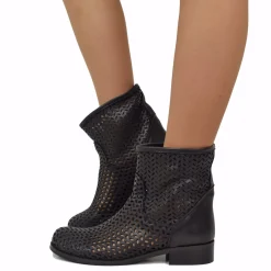 Stivaletti Donna Traforati in Pelle Neri Made in Italy