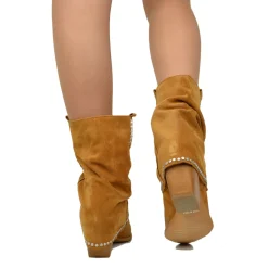 Stivaletti Texani Donna in Pelle Scamosciata Cuoio con Borchie