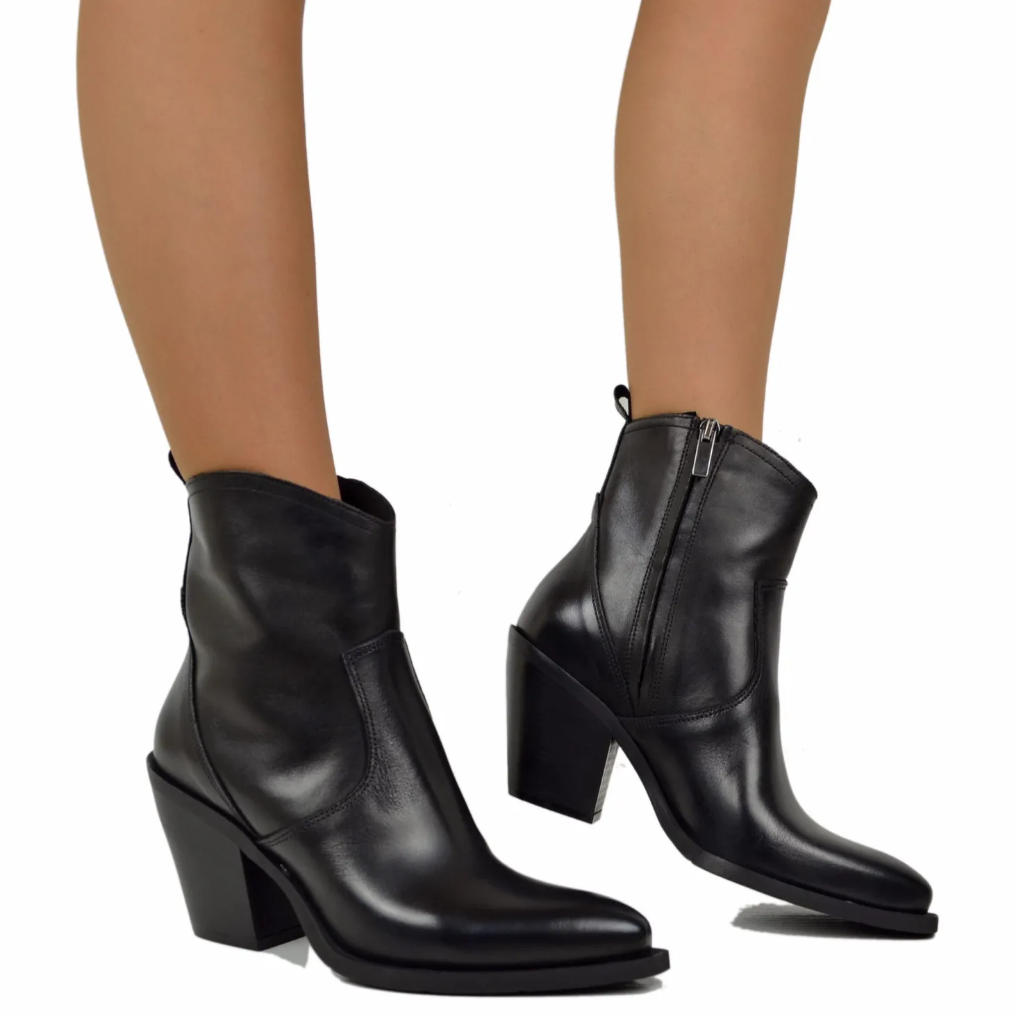 Stivaletti Texani Tronchetti Donna Tacco 9 cm in Pelle Neri Made in It