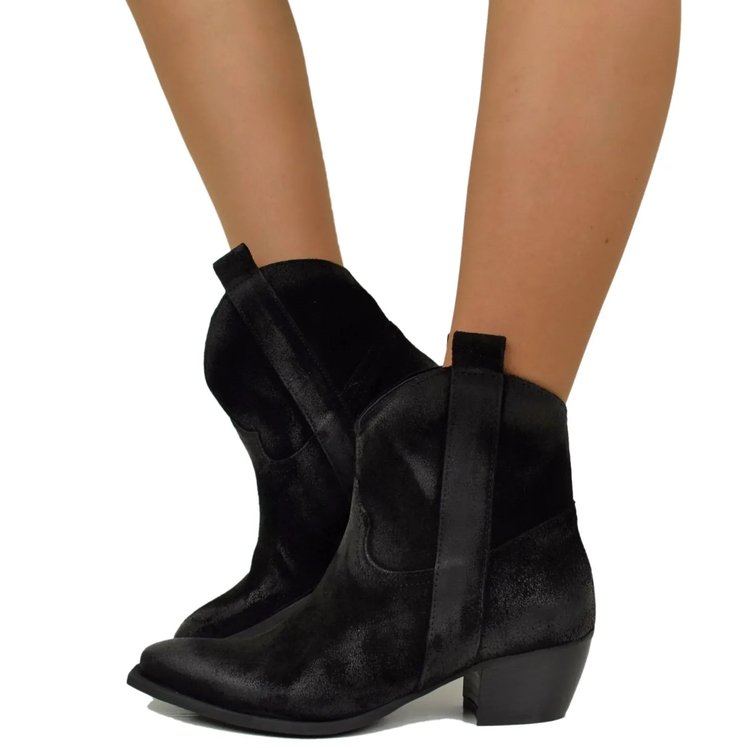 Stivaletti Texanini alla Caviglia in Camoscio Nero Effetto Tacco 5 cm