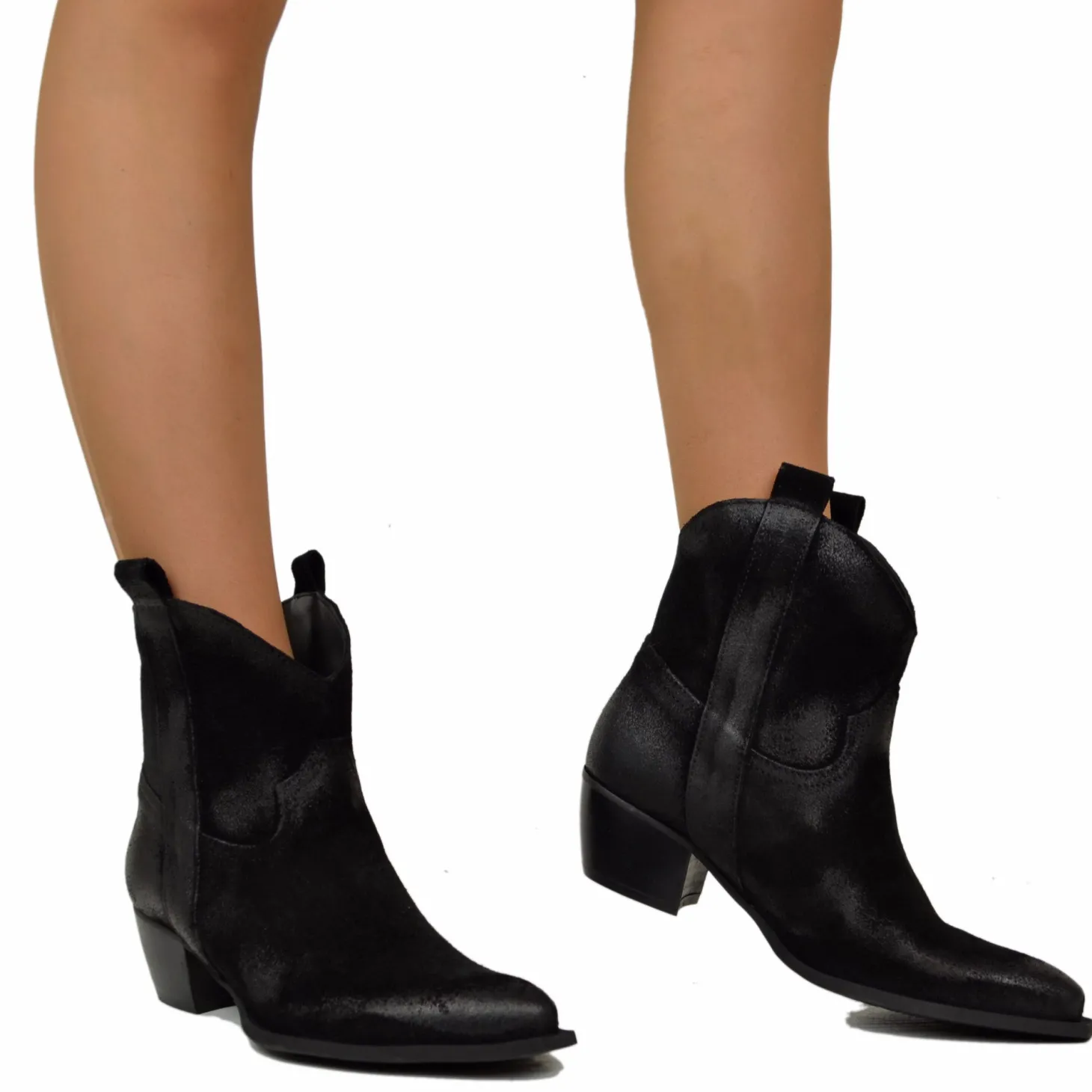 Stivaletti Texanini alla Caviglia in Camoscio Nero Effetto Tacco 5 cm