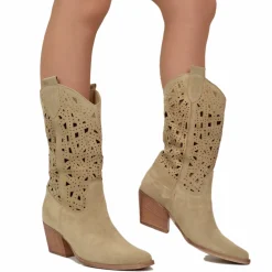 Stivali Texani Traforati in Pelle Scamosciata Beige Made in Italy