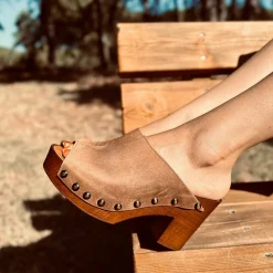 Zoccolo Donna in Pelle Ingrassata in color Camel Made in Italy